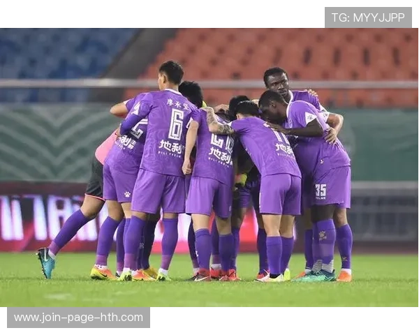 大连主场氛围被称“冠军发动机”，对手心生畏惧