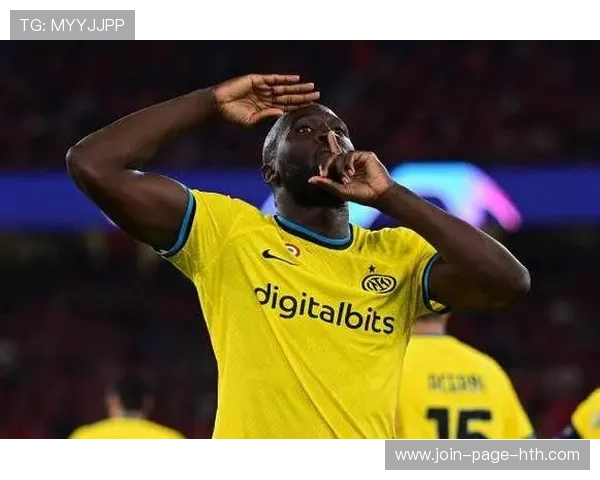 卢卡库门前抢点补射,力量型进攻助队取胜 卢卡库门前抢点补射,力量型进攻助队取胜